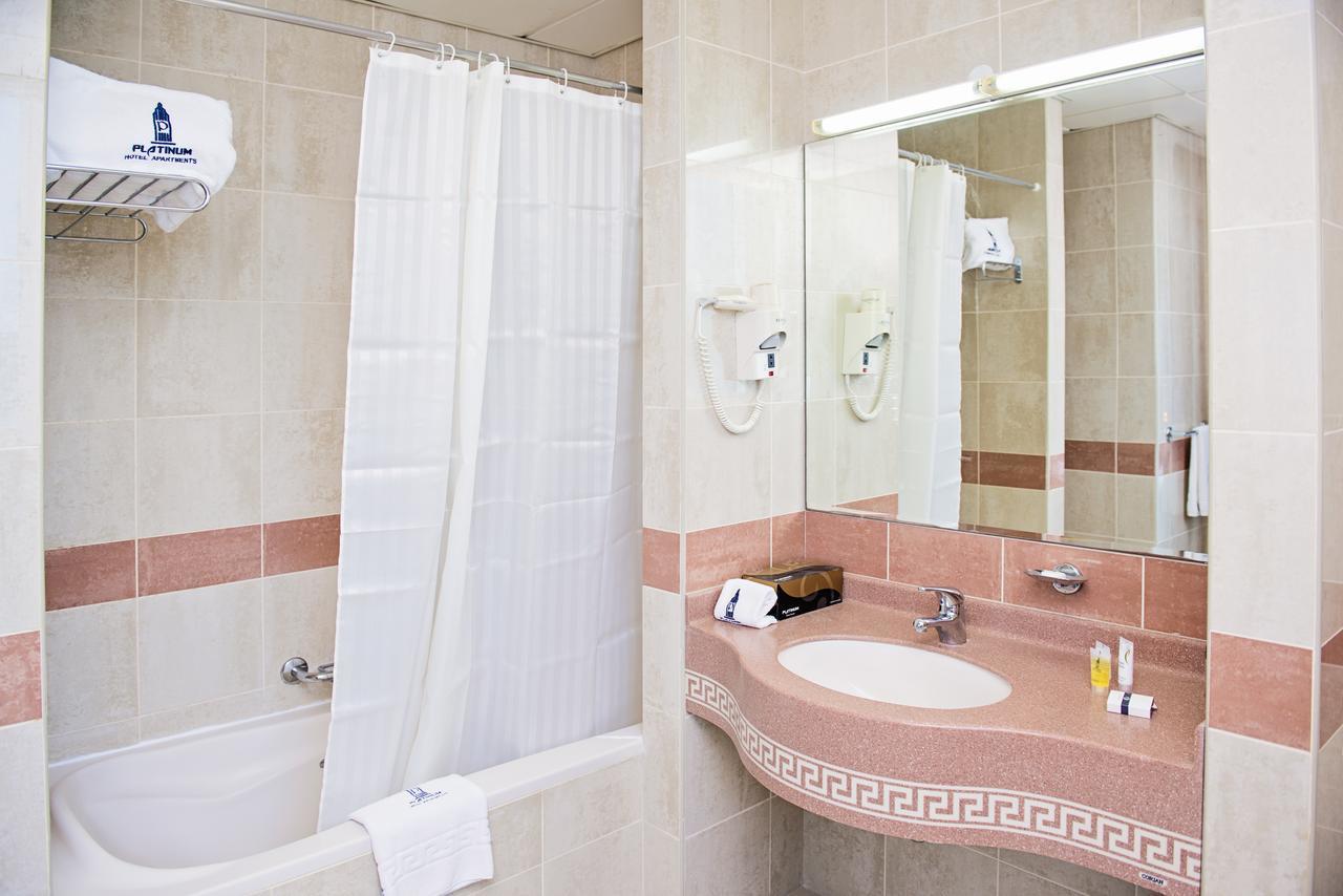 Platinum Hotel Apartments Абу Даби Екстериор снимка